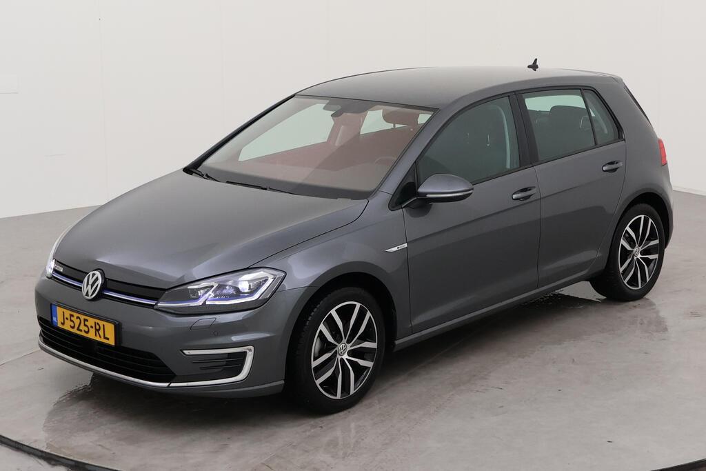 VOLKSWAGEN e-Golf