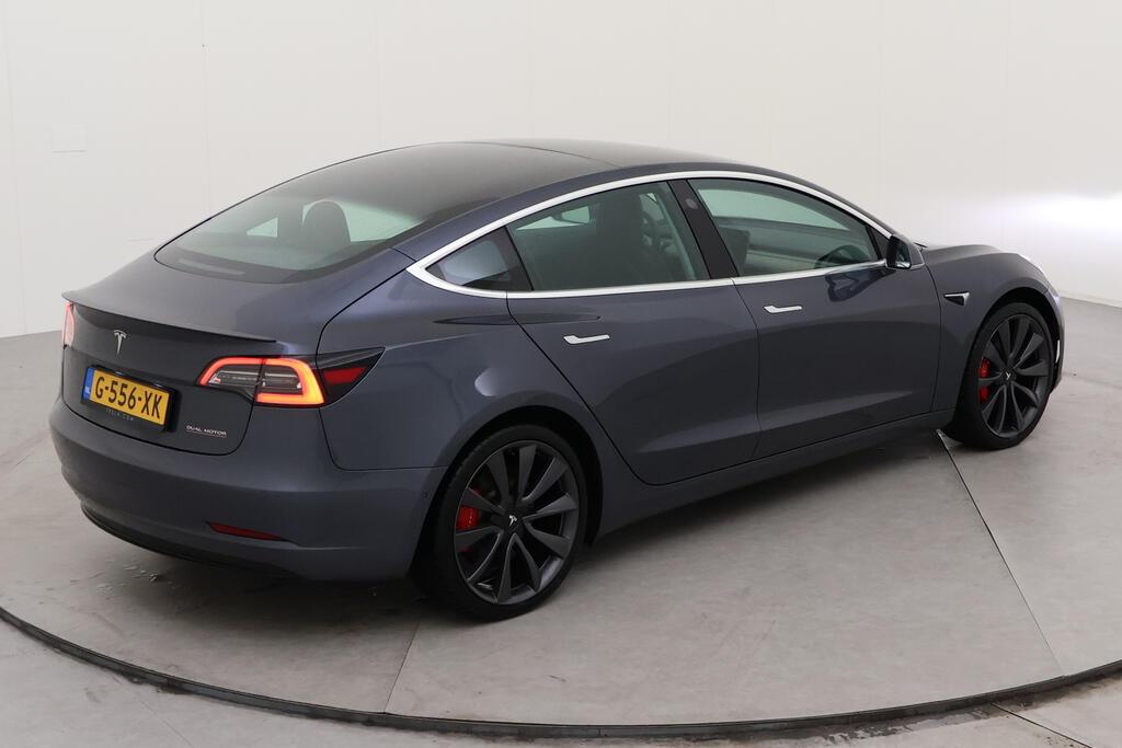 Tesla Model 3 photo