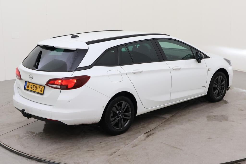 OPEL Astra Sports Tourer 81 kW photo