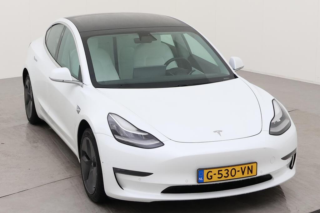 Tesla Model 3 photo