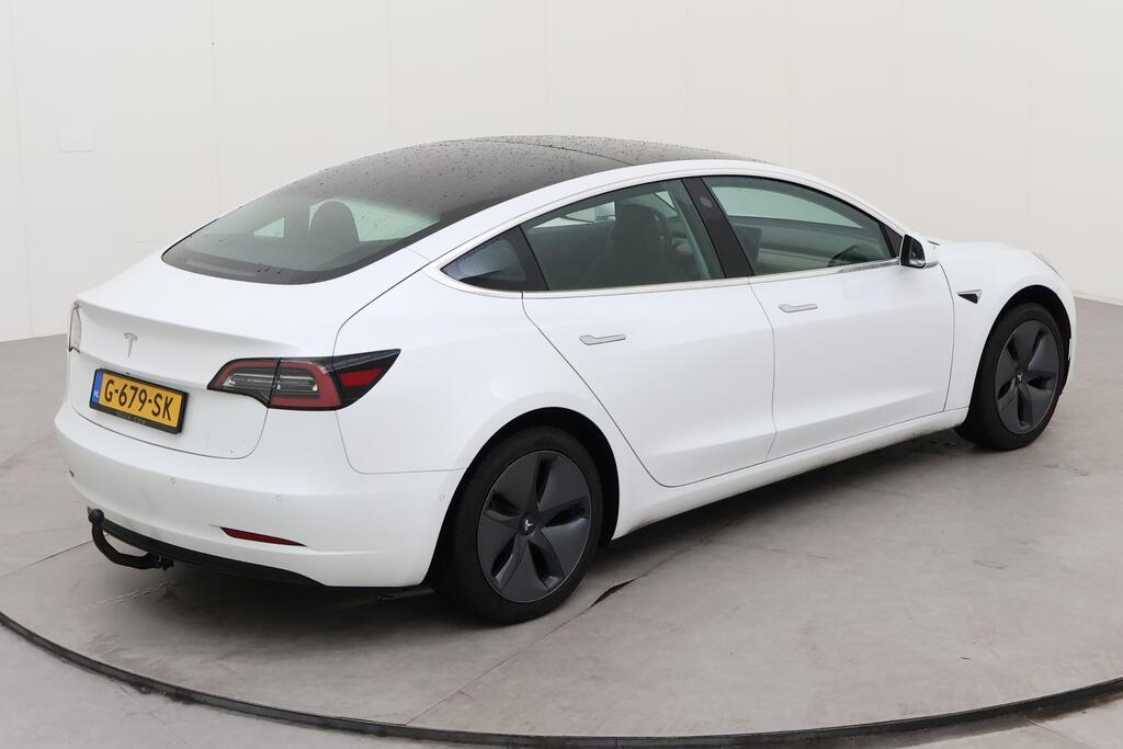 Tesla Model 3 photo