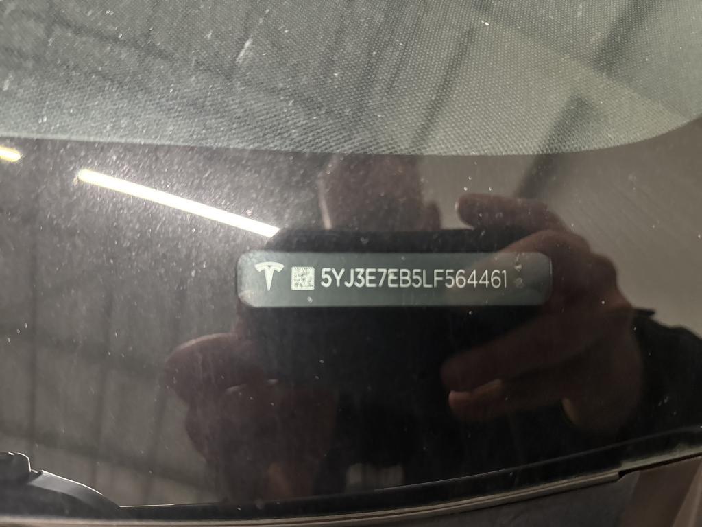 Tesla Model 3 photo