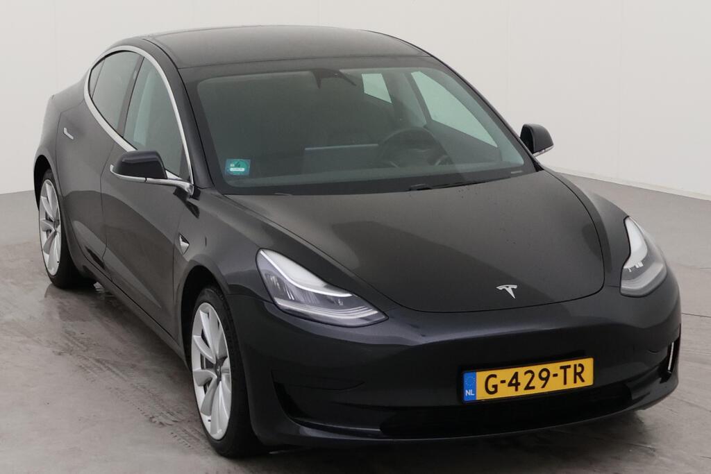 Tesla Model 3 photo