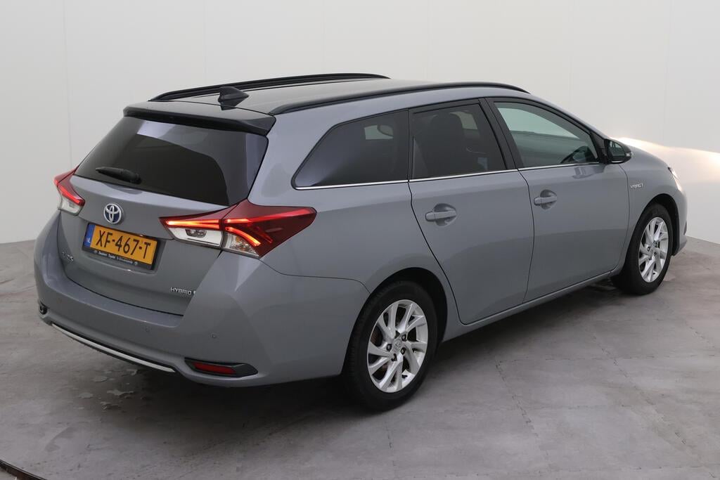 TOYOTA Auris Touring Sports 73 kW photo