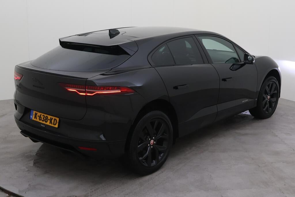 Jaguar I-PACE photo