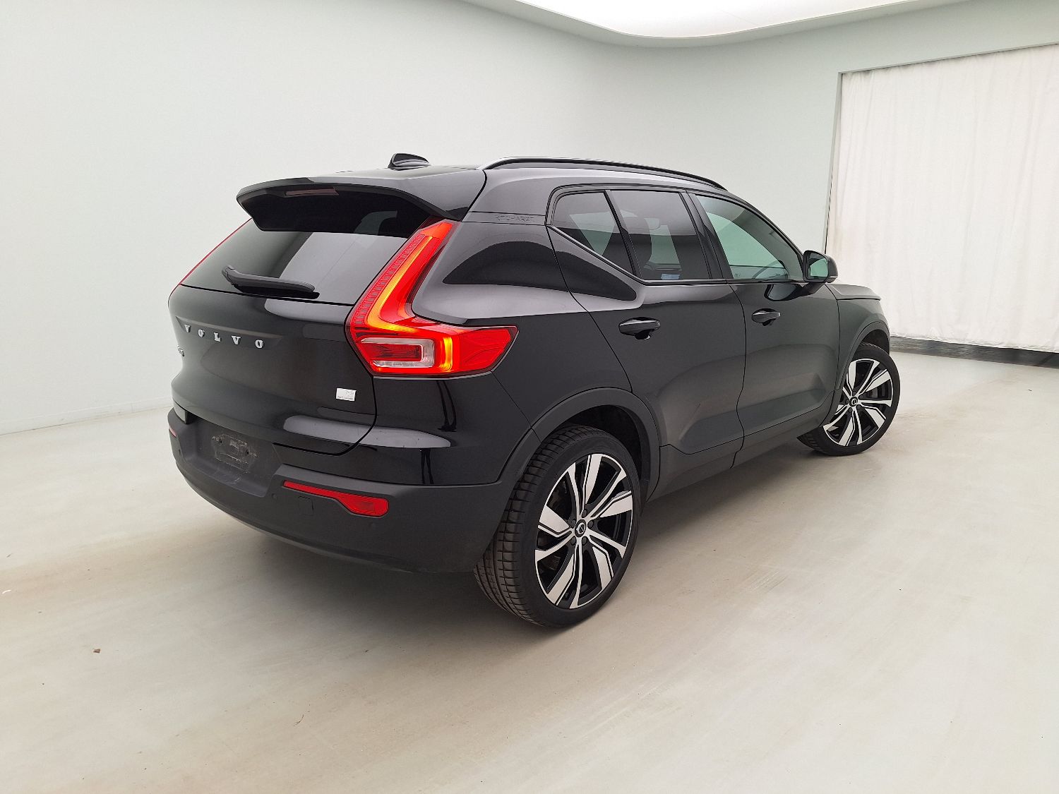 Volvo, XC40 '17, Volvo XC40 P8 4x4 Recharge R-Design 5d photo