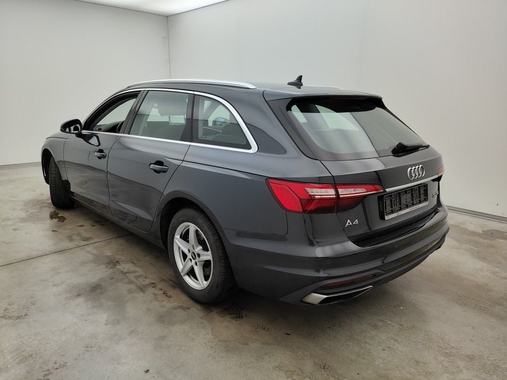 Audi A4 Avant 2.0 30 TDi 100kW S tronic Business Ed 5d photo