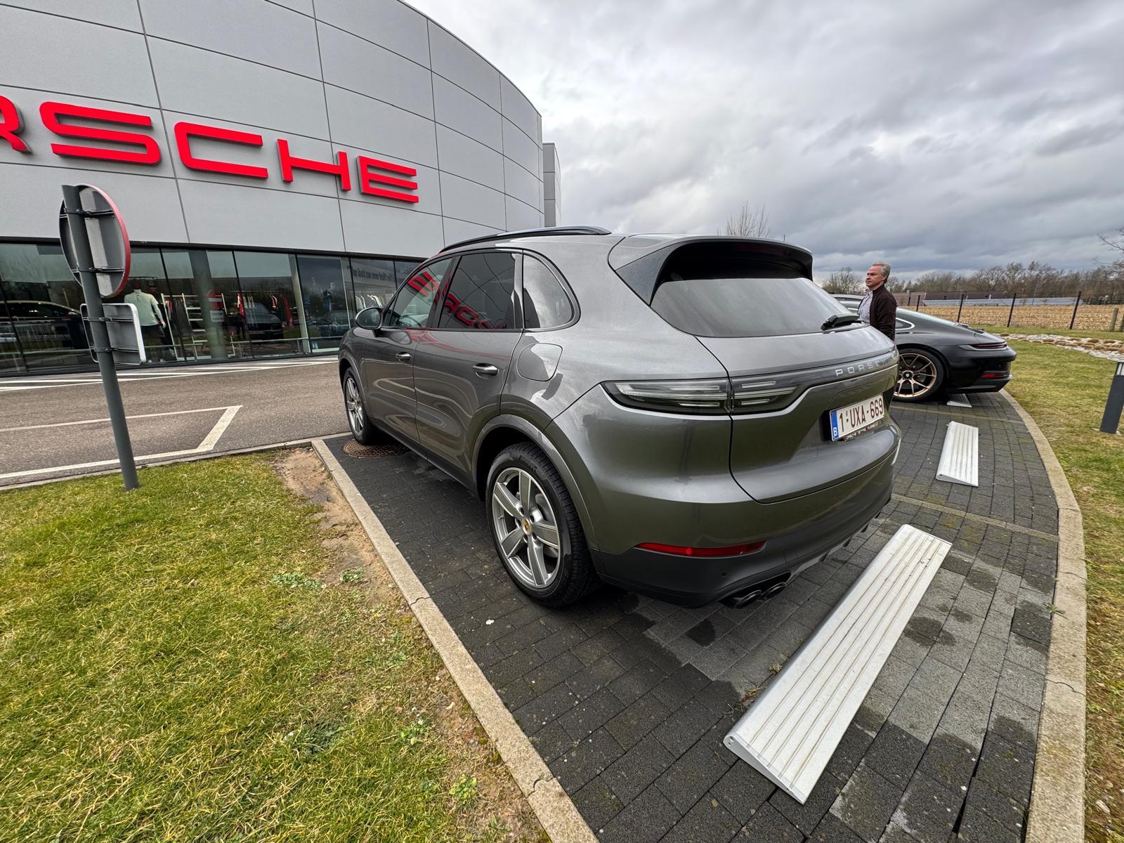 PORSCHE Cayenne Cayenne E-Hybrid photo