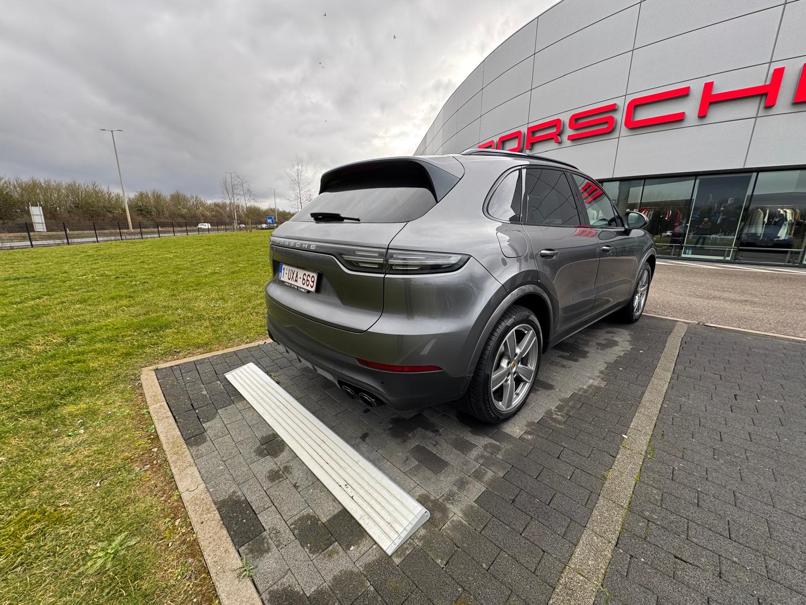 PORSCHE Cayenne Cayenne E-Hybrid photo