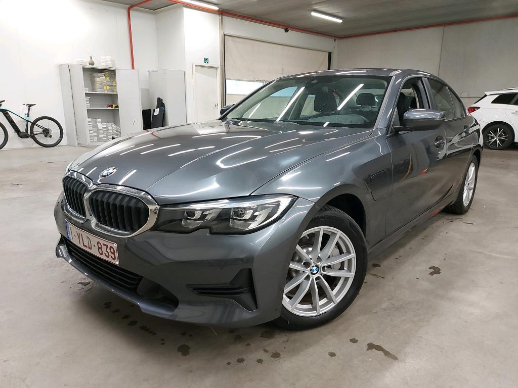 BMW - BMW 3 BERLINE 330e 292PK Business Edition With Vernasca Seats &amp; Comfort Entry &amp; Sliding Roof &amp; Electric Hatch  * HYBRID *