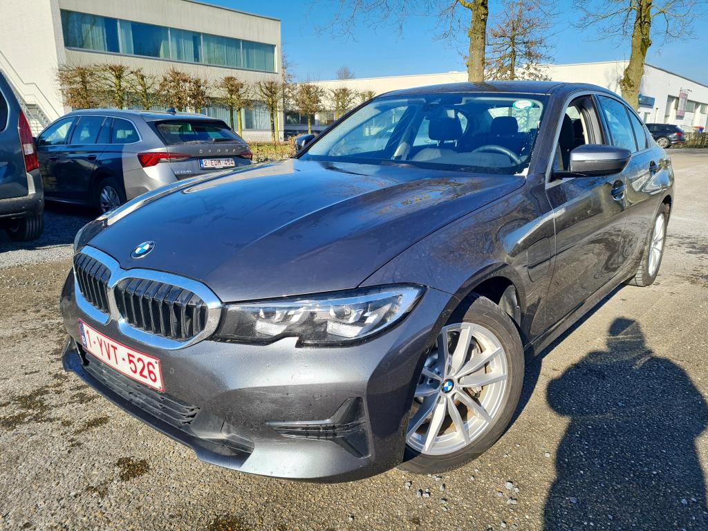 BMW - BMW 3 BERLINE 330e 292PK Pack Buisiness Plus &amp; Heated Seats &amp; Electric Trailer Hook  * HYBRID *