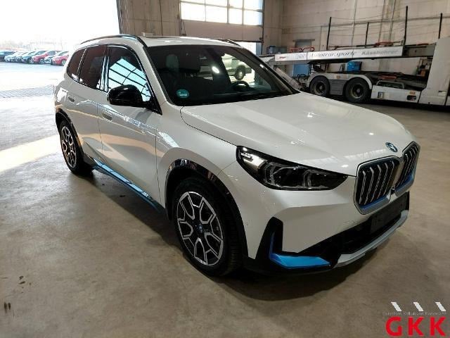 BMW iX1 xLine