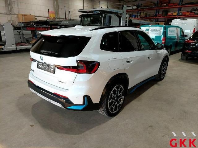 BMW iX1 xLine photo