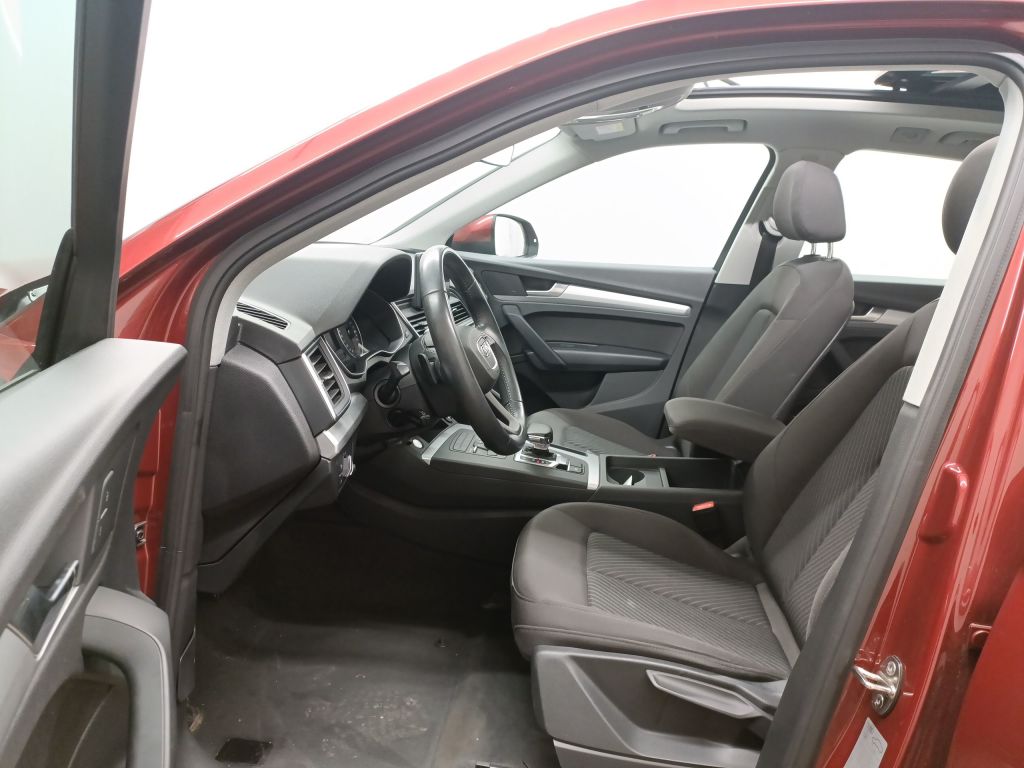 Audi Q5 30 TDI 5d photo
