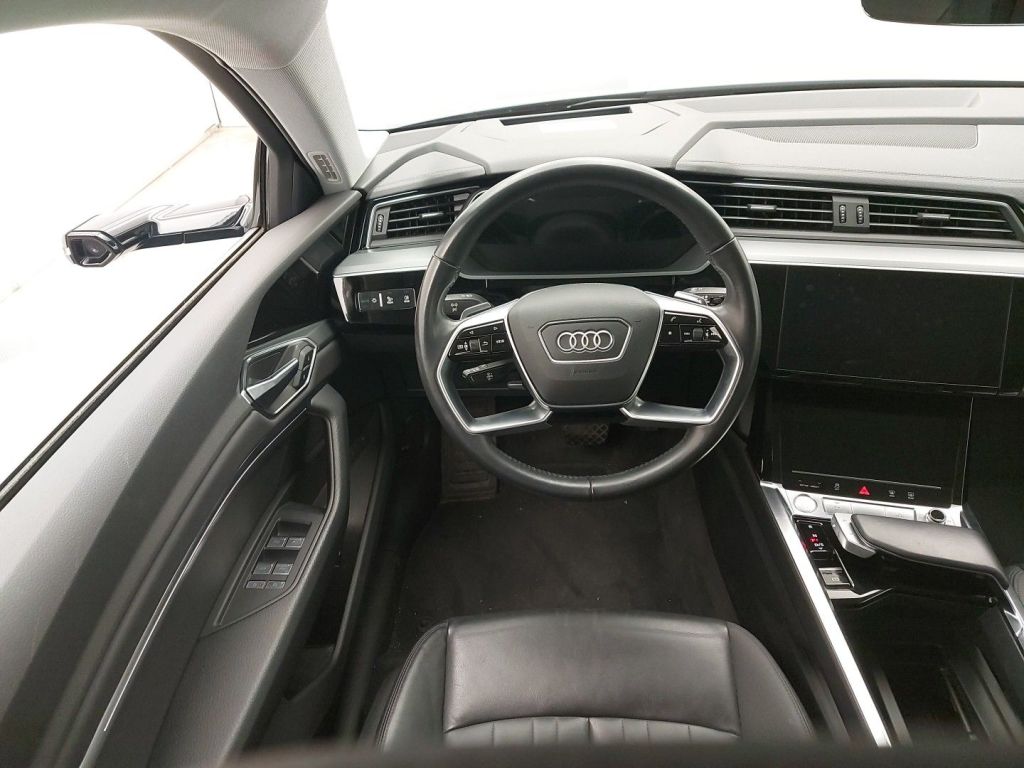 Audi E-Tron 50 Quattro 5d photo