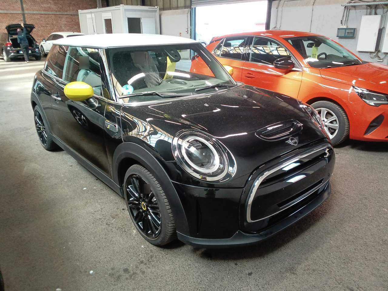 MINI Electric Electric Trim