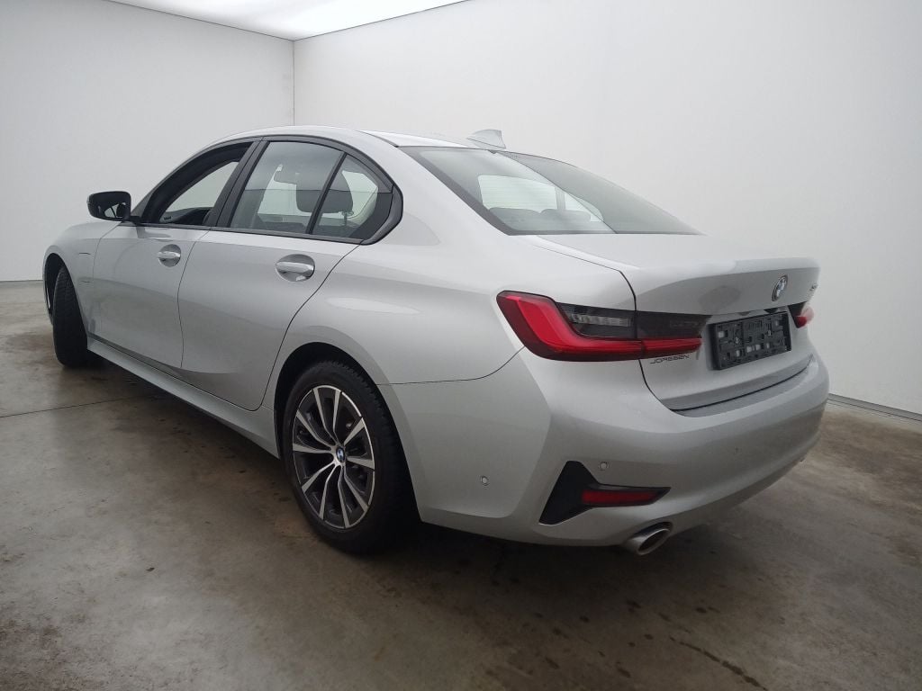 BMW 3 Reeks Berline 330e (215 kW) 4d photo