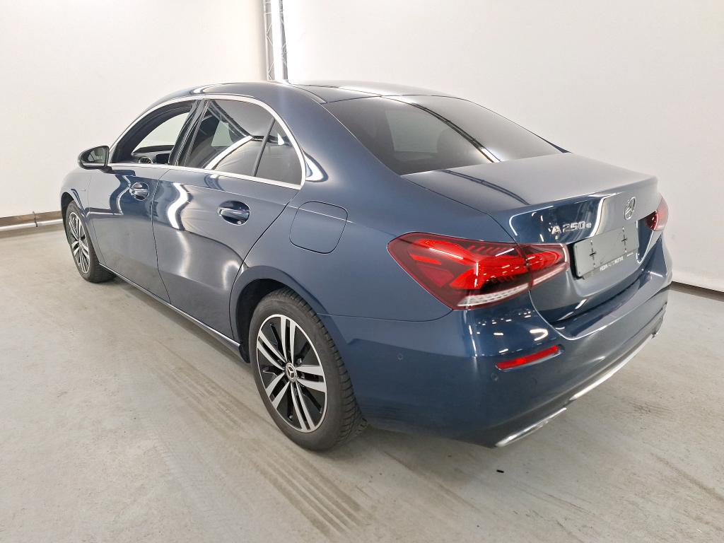 MERCEDES-BENZ A-CLASS LIMOUSINE 1.3 A 250 E BUSINESS SOLUTION DCT photo