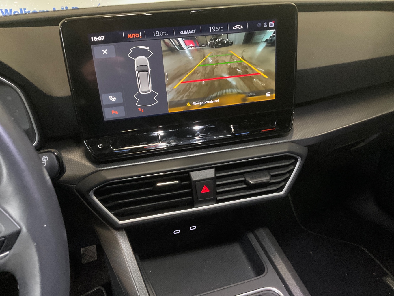 SEAT Leon Sportstourer 1.0 TSI StyleBns Int photo