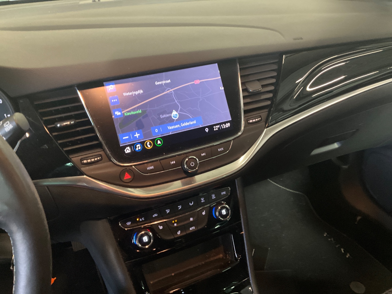 OPEL ASTRA 1.2 Edition photo