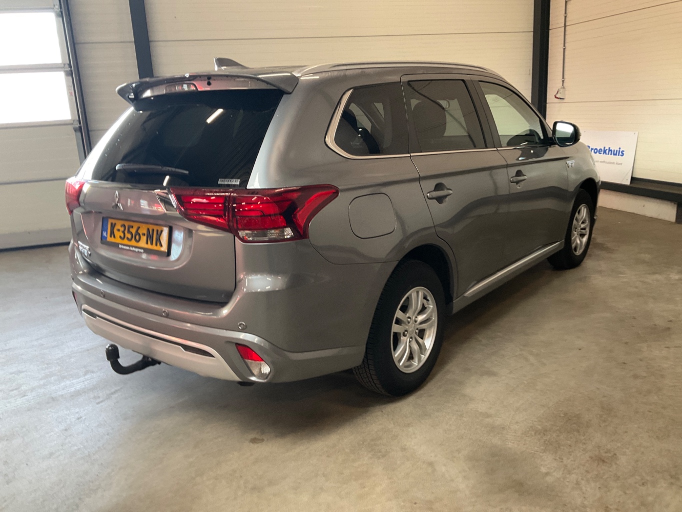 MITSUBISHI OUTLANDER 2.4 PHEV Pure photo