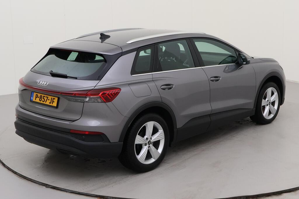 AUDI Q4 e-tron photo