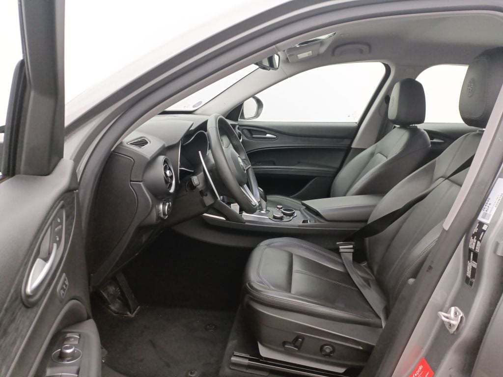 ALFA ROMEO STELVIO 2.0 T 280 AWD Super (EU6d) 5d Auto photo