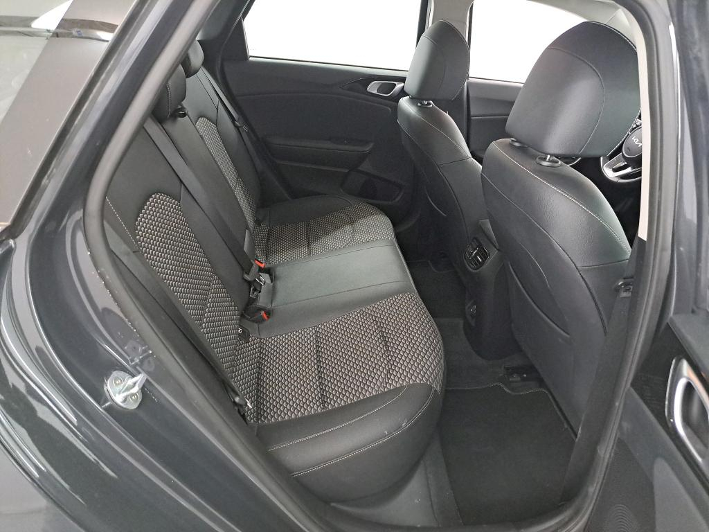 KIA CEE'D SPORTSWAGON 1.6 CRDI 136 MHEV PULSE photo