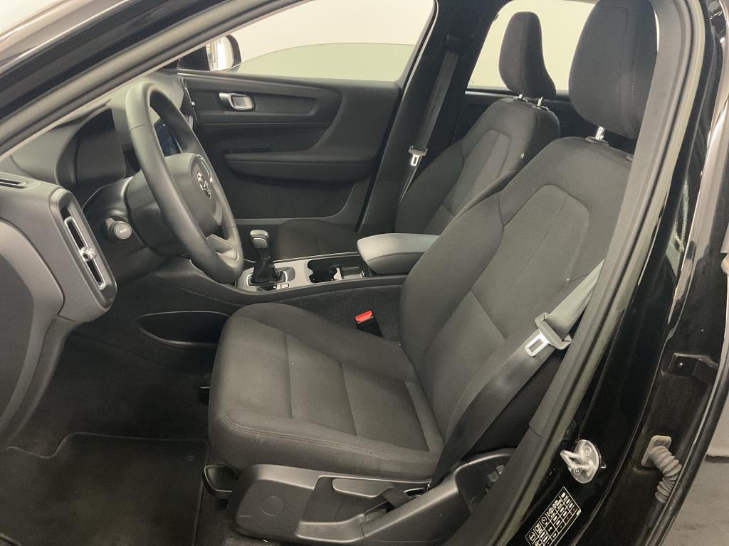 VOLVO XC40 1.5 T2 MOMENTUM CORE Park Assist Winter photo