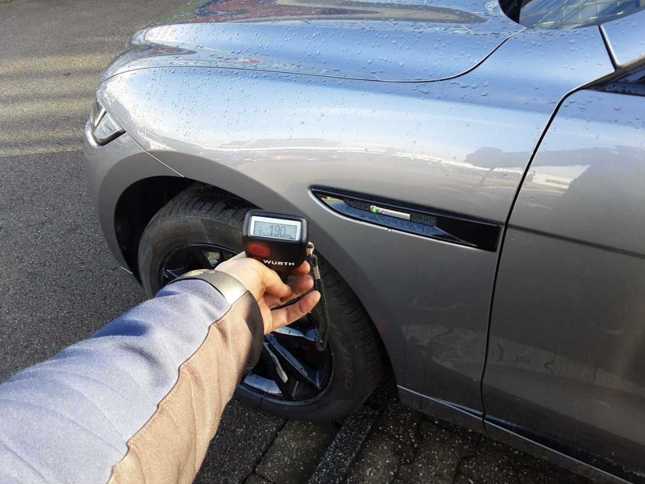 Jaguar R-Sport AWD F-PACE photo