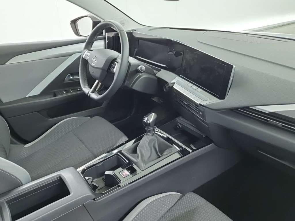 OPEL ASTRA 1.2 turbo S/S 81kW Edition 5D photo