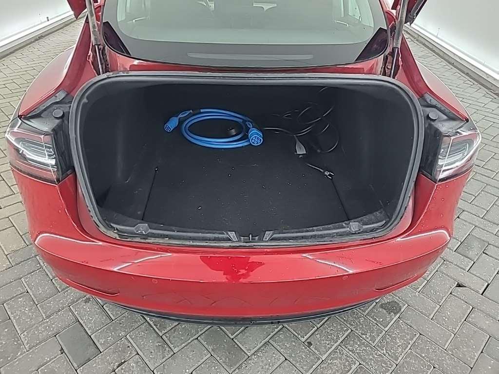 Tesla Model 3 Performance Dual Motor AWD 4D 360kW photo
