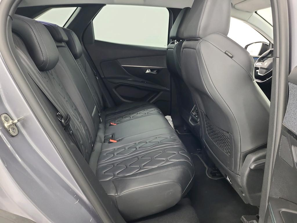 PEUGEOT 3008 1.2 PURETECH 96KW S&S AUTO ALLURE Binnenbekleding Leder Nappa photo