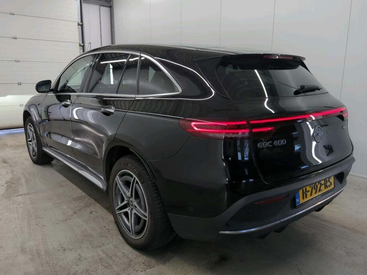 MERCEDES-BENZ EQC 400 4MATIC Prem. Pl. photo