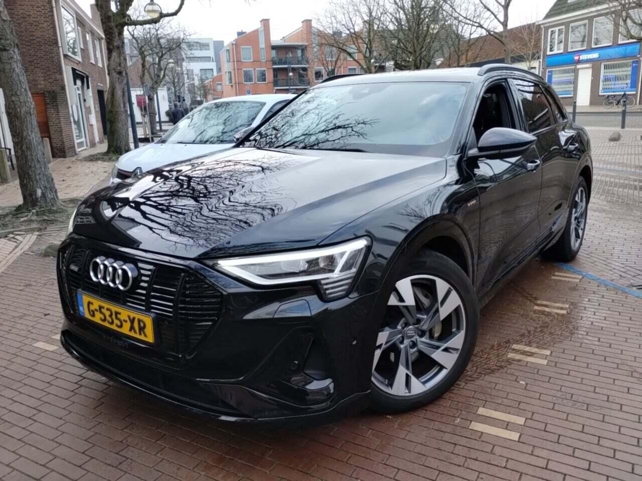 AUDI e-tron e-tron 50 quattro Launch editi