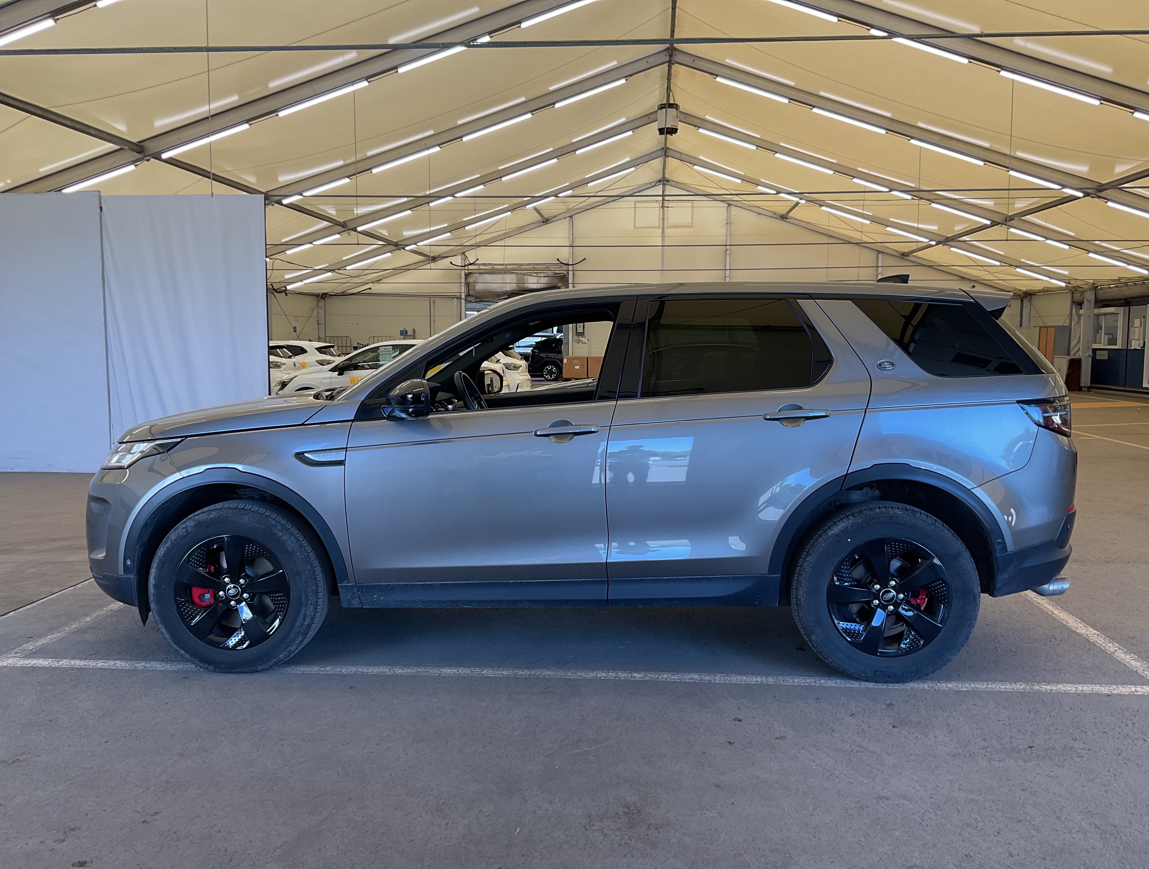 LAND ROVER Discovery Sport Discovery Sport 2.0 TD4 2WD D165 photo