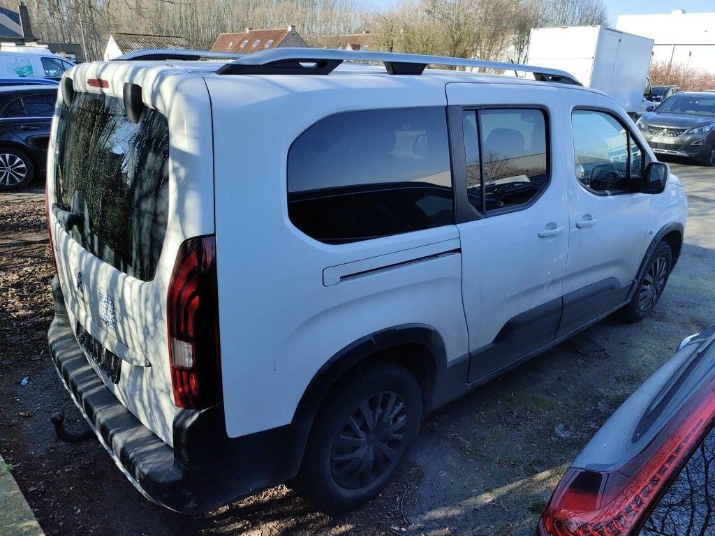 Peugeot Rifter 1.5 BlueHDi 130 EAT8 S/S Allure Long 5d !! Technical issues !!! geen COC !!! photo