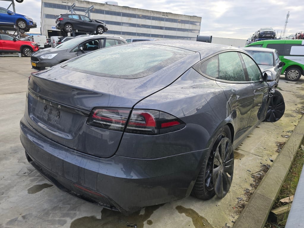 Tesla Model S Long Range Plus AWD 5d !! Damaged car !! 293 183 photo