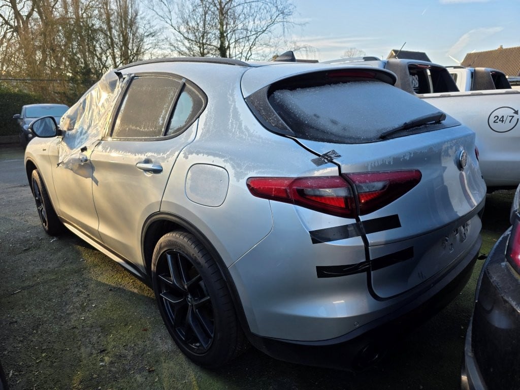 Alfa Romeo Stelvio 2.2 D 160 Sprint 5d !!Technical issue!!! photo