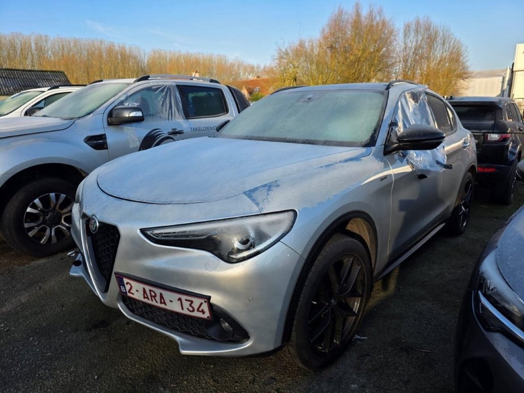 Alfa Romeo Stelvio 2.2 D 160 Sprint 5d !!Technical issue!!! photo