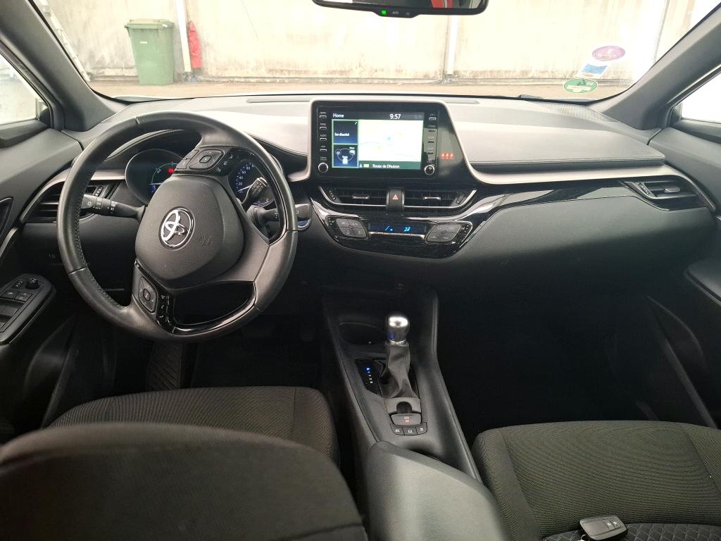 Toyota 1.8 Hybride 122 Dynamic Business Stage A TOYOTA C-HR / 2016 / 5P / SUV 1.8 Hybride 122 Dynamic Business Stage A photo