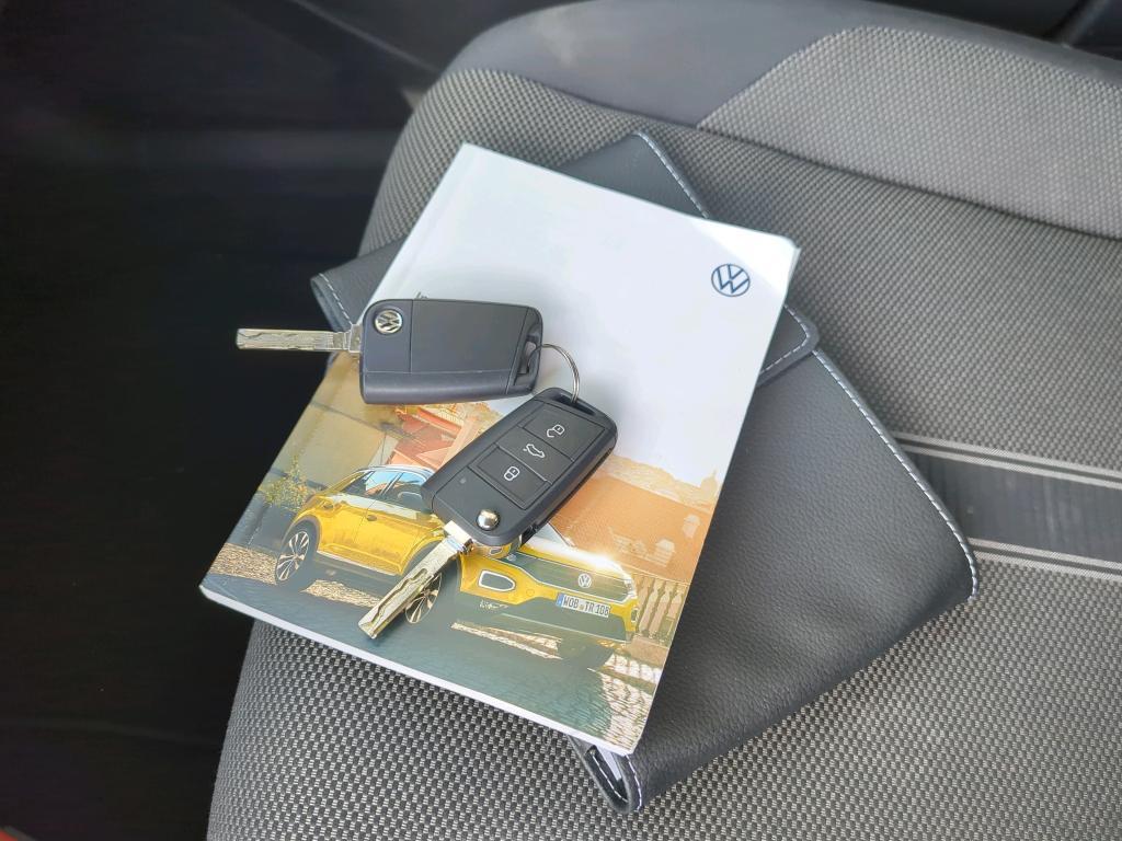 VOLKSWAGEN T-Roc 85 kW photo