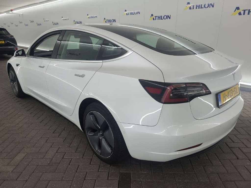 Tesla Model 3 Standard Range Plus RWD 4D 225kW photo