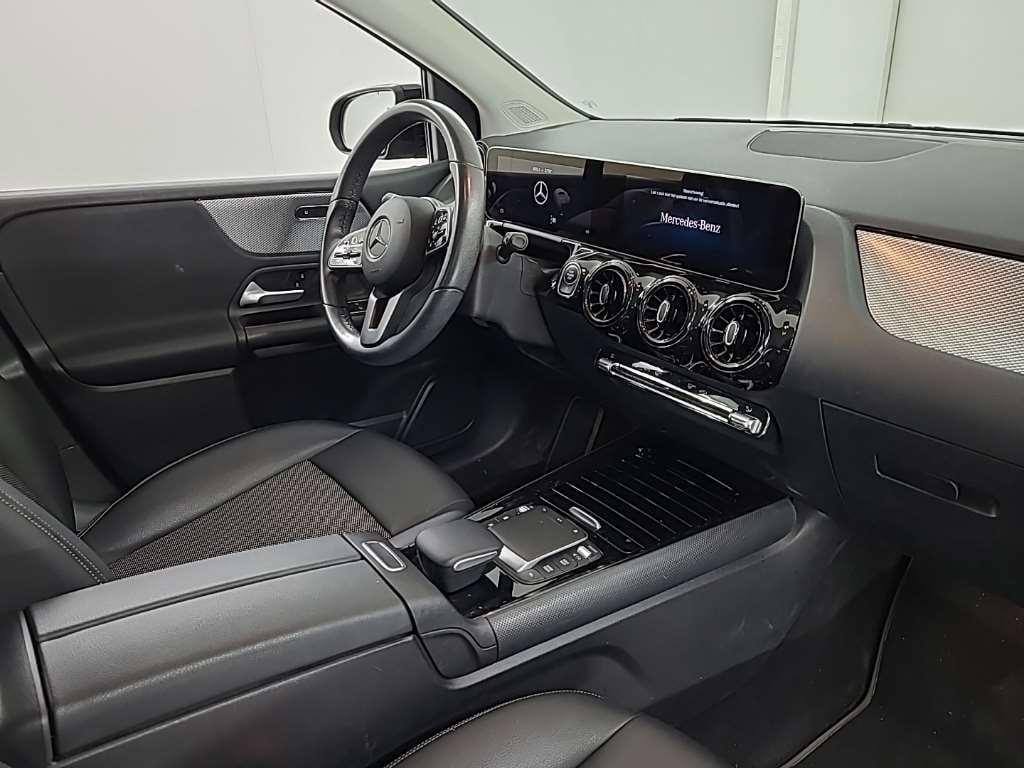 MERCEDES-BENZ B-klasse B 180 7G-DCT Business Solution 5D 100kW photo