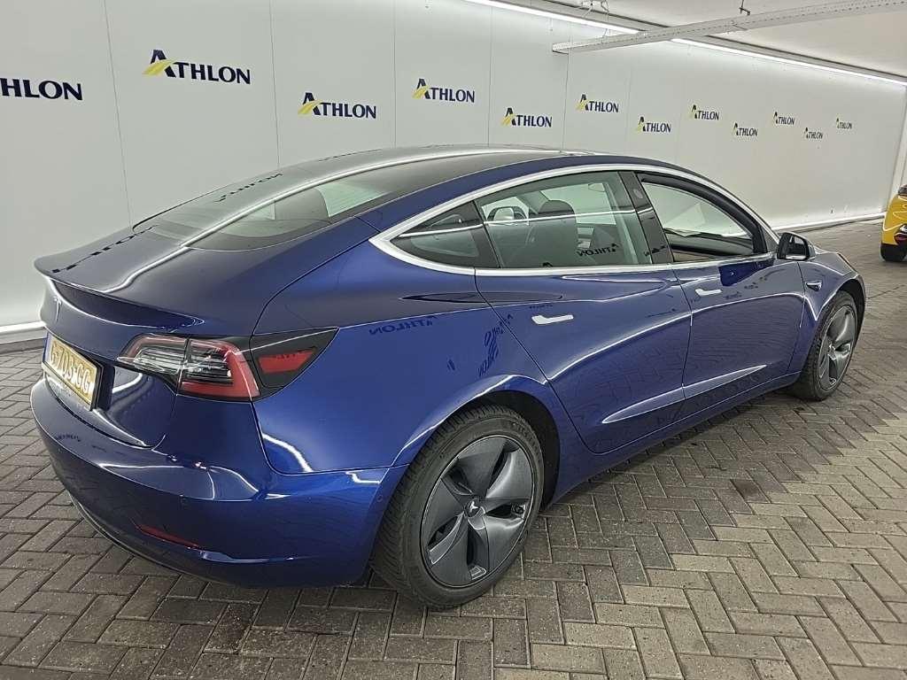 Tesla Model 3 Standard Range Plus RWD 4D 211kW photo