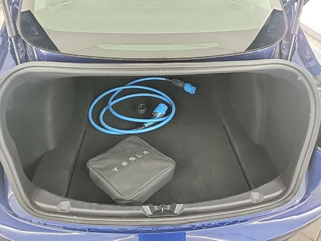 Tesla Model 3 Standard Range Plus RWD 4D 211kW photo