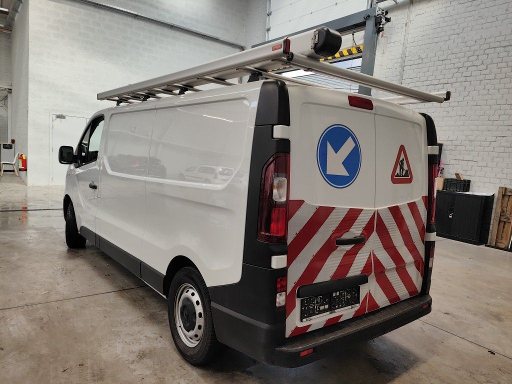 Renault Trafic L2H1 dCi 120 Grand Confort 2.9T 4d photo