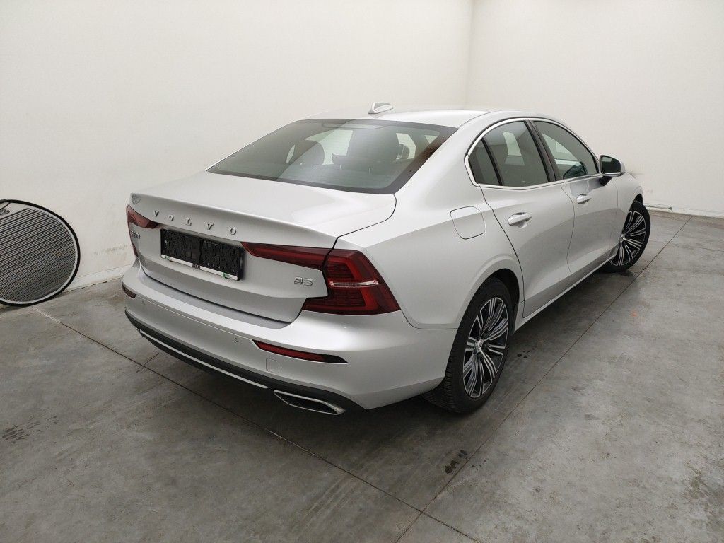 Volvo S60 B3 Geartronic Inscription 4d photo