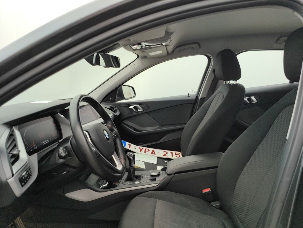 BMW 1 Reeks Hatch 118d (100 kW) 5d photo