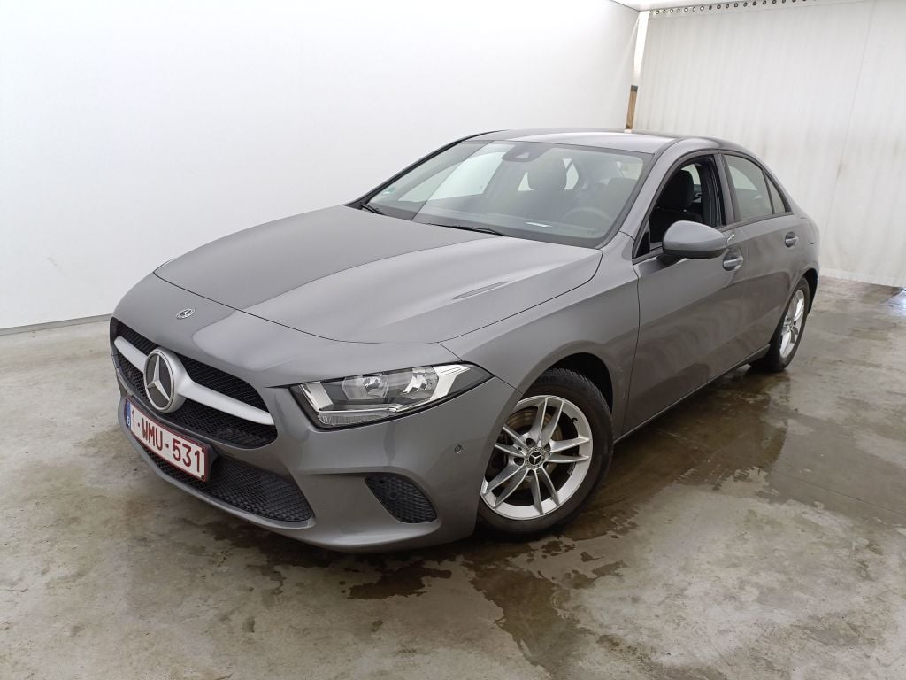 Mercedes-Benz A-Klasse Limousine A 180 d DCT 4d photo